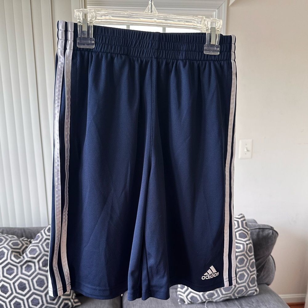 Adidas Boys Athletic Basketball Shorts   Size L 14-16